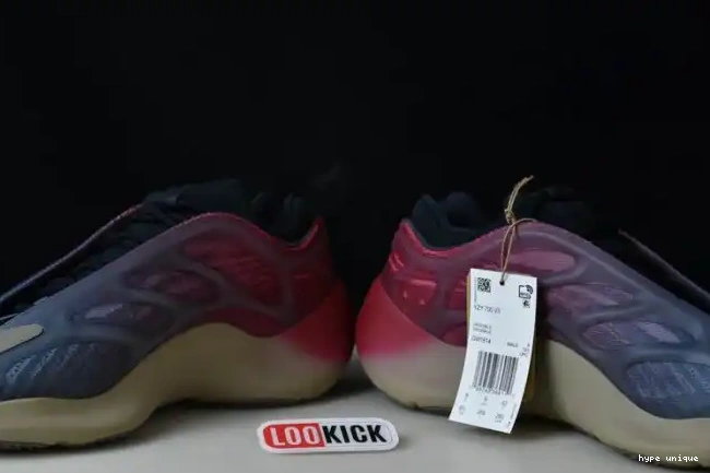 hype GW1814 Yeezy Adidas Fade V3 700 Carbon 0601